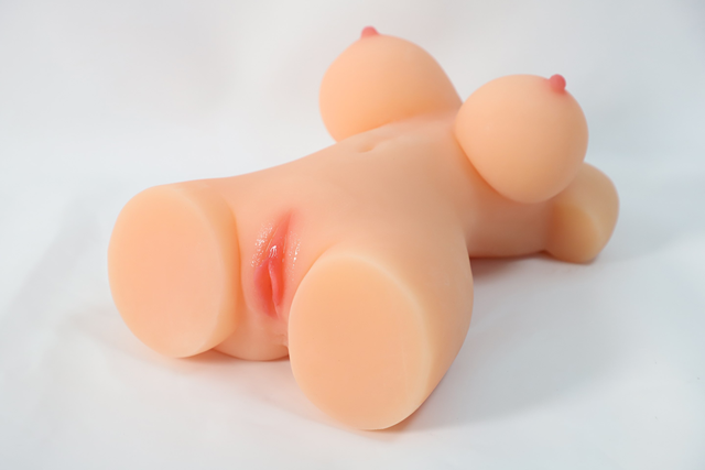 Busty Lady Torso Kit