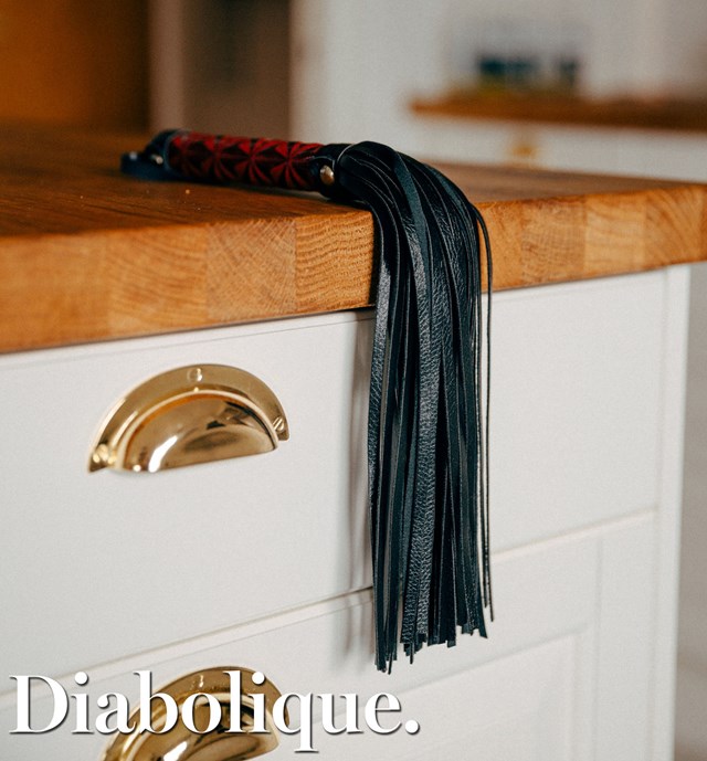 Diabolique Dark Red - Flogger