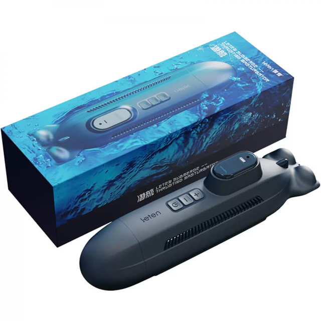 Submarine Thrusting Moaning Masturbator