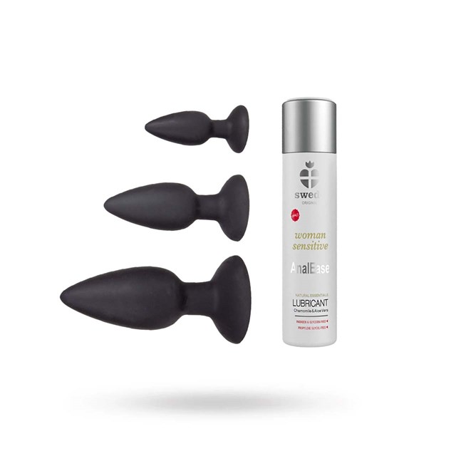 SUSTAINABLE PLEASURE SILICONE BUTTPLUG TRAINER KIT
& SWEDE SENSITIVE ANALEASE GLIDECREME 120 ML